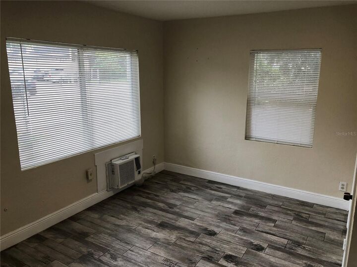 Property Photo: 7208 N Nebraska Avenue 1 FL 33604