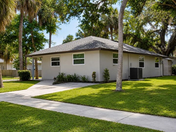 Property Photo:  3058 Palmadelia Avenue  FL 34234 