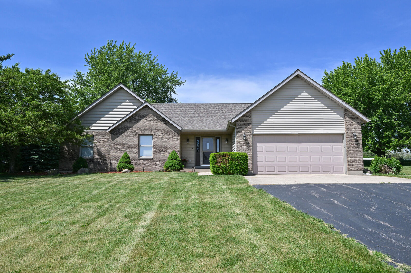 Property Photo:  25820 31st St  WI 53168 