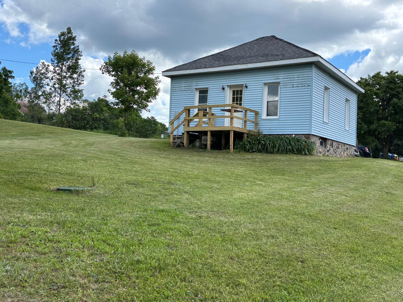 Property Photo:  124 S Menes Street  MI 49459 