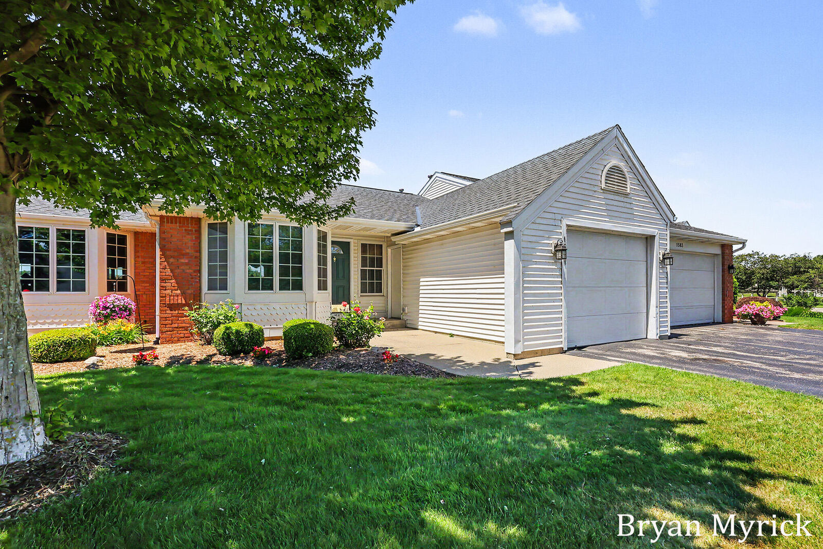 Property Photo: 1581 Castlemaine Drive MI 49464