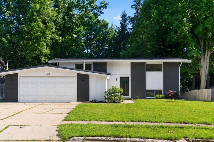 Property Photo: 5043 New Orleans Street NE MI 49341