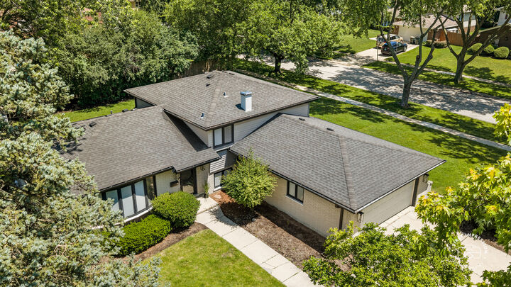 Property Photo:  18W088 Claremont Drive  IL 60561 