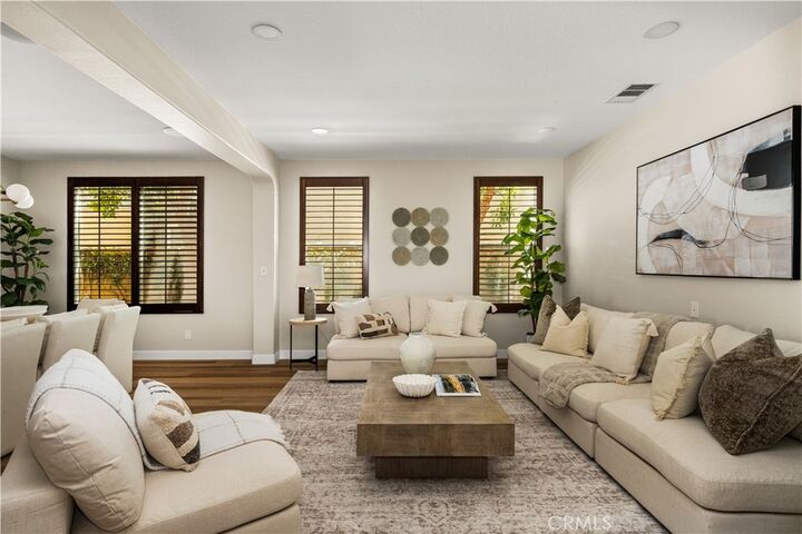 Property Photo: 6 Thorn Hill CA 92602