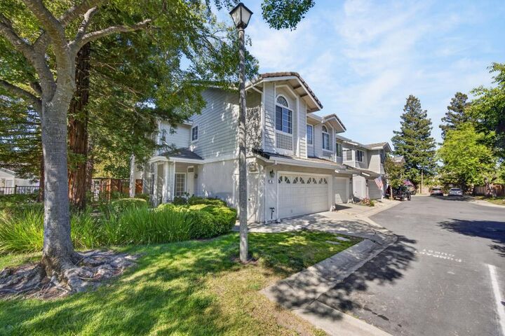 Property Photo: 38 Copperfield Ln CA 94506