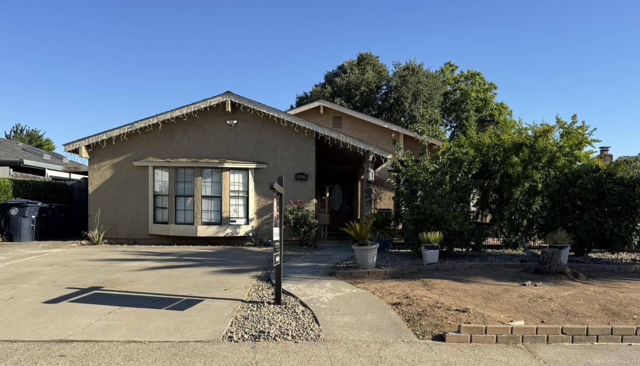 Property Photo:  6904 Winlock Avenue  CA 95621 