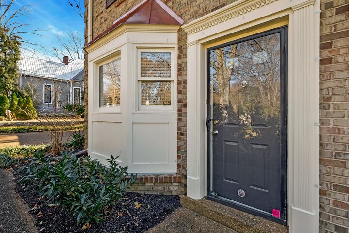 Property Photo:  1005 Glendale Ln  TN 37204 