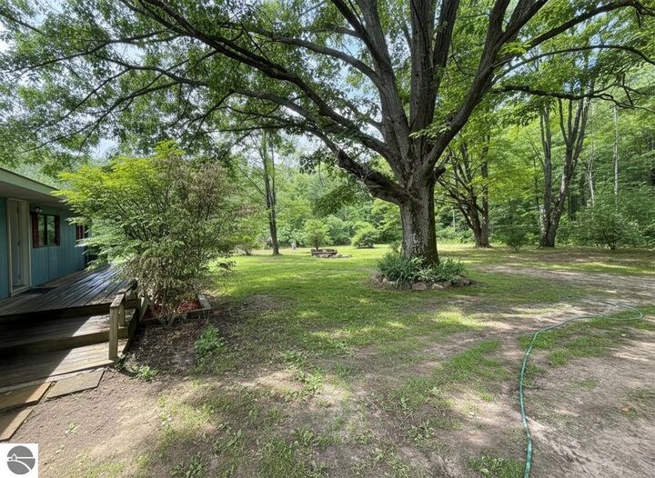Property Photo:  5131 W Washington Road  MI 48632 