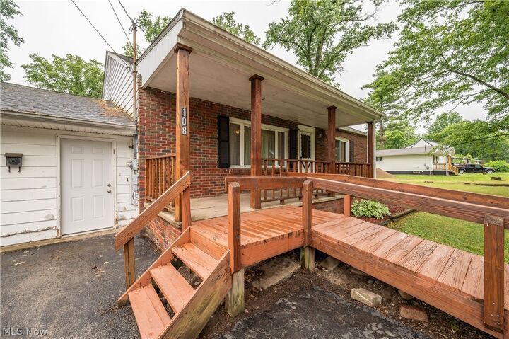 Property Photo:  108 Fairlawn Avenue  OH 44446 