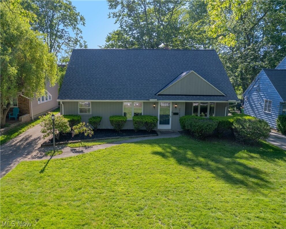 Property Photo:  25524 Chatworth  OH 44117 