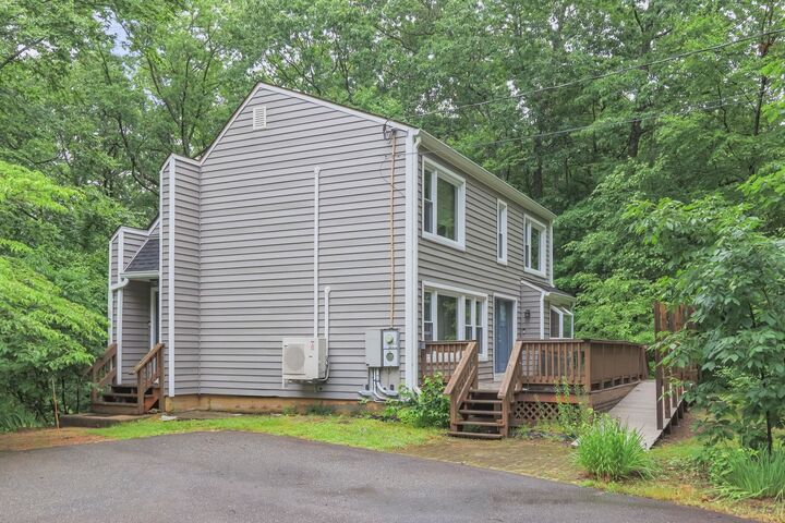 Property Photo:  20 Redfield Circle  NH 03038-4839 