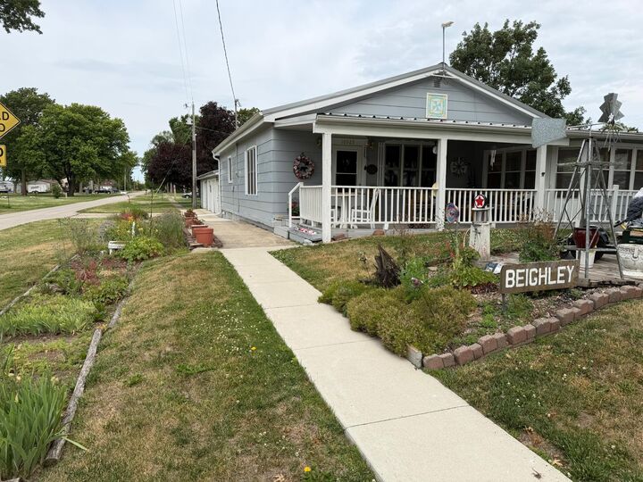 Property Photo:  10923 Main Street  MN 56036 