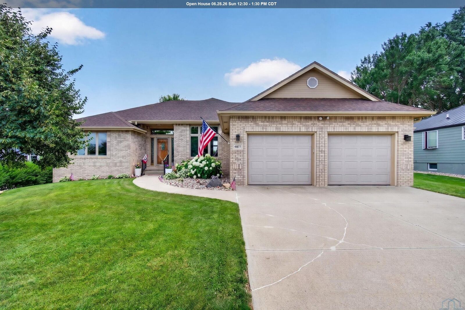 Property Photo:  4877 Bradford Ln  IA 51106 