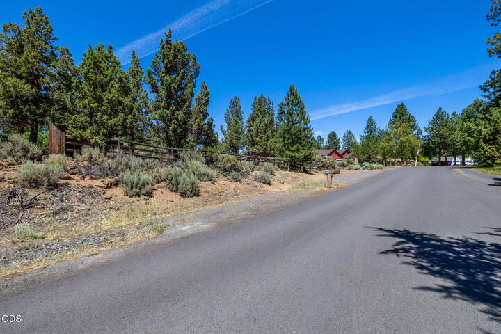 Property Photo:  20874 Greenmont Drive  OR 97702 