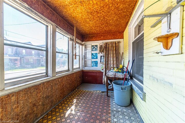 Property Photo:  35 Sherman Avenue N  ON L8L 6L9 