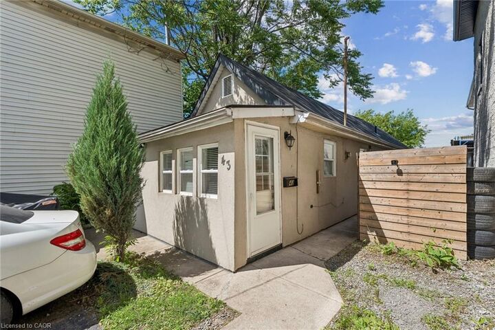 Property Photo: 43 Whitfield Avenue ON L8L 4B5