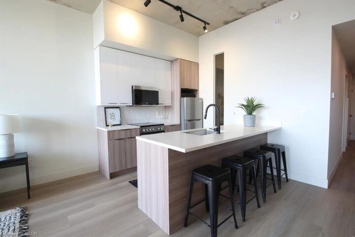 Property Photo:  24 Augusta Street 508  ON L8N 0B7 