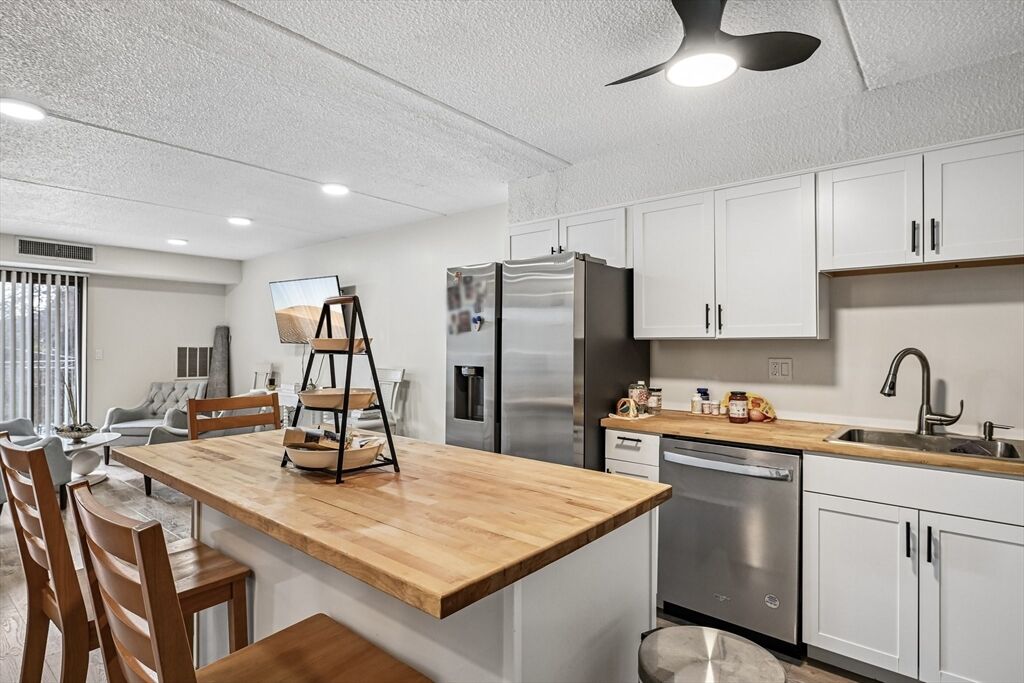 Property Photo:  20 Nahant Place 307  MA 01902 