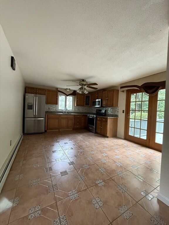 Property Photo: 23 Vincent Cir 23 MA 01604