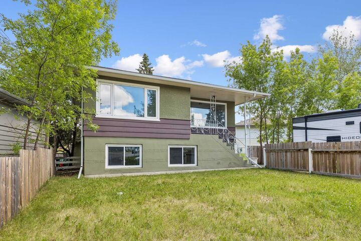 Photo de la propriété: 1232 Danloe Street NE AB T2E 8X6