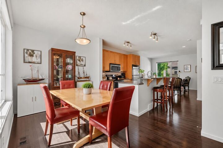 Property Photo:  150 Chapalina Square SE  AB T2X 0L7 
