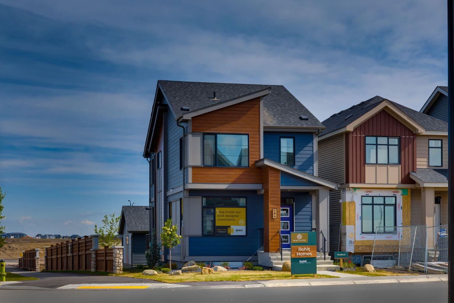 Property Photo:  784 Sora Boulevard SE  AB T3S 0M7 