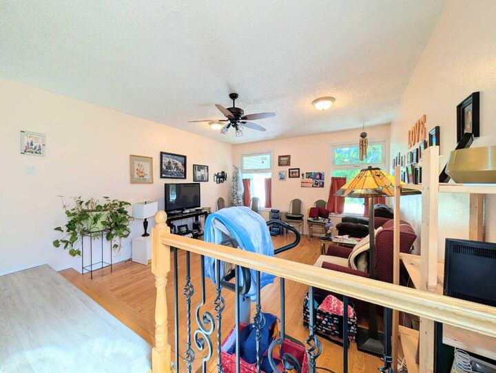 Property Photo:  601 13 Avenue SE  AB T0G 2A3 