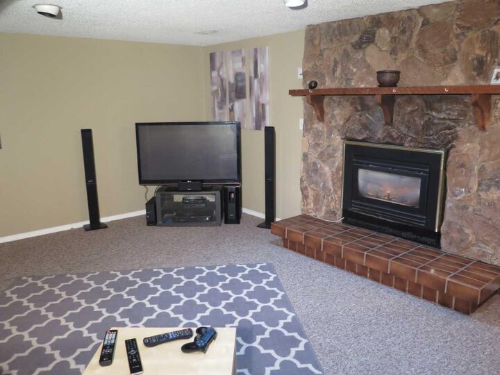 Property Photo:  9219 97 Avenue  AB T8V 5K7 