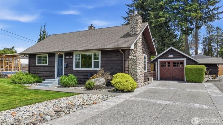 Property Photo: 15721 179th Avenue SE WA 98272