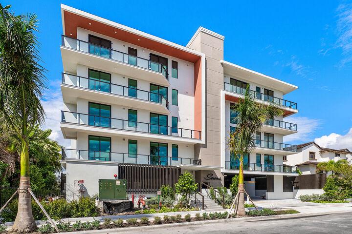 Property Photo:  87 Isle Of Venice Drive Ph 501N  FL 33301 