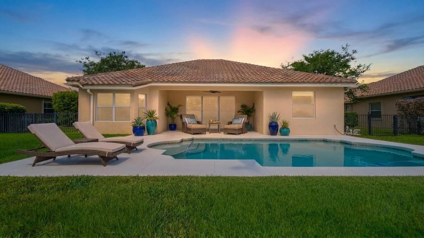 Property Photo: 7677 Fieldstone Ranch Square FL 32967