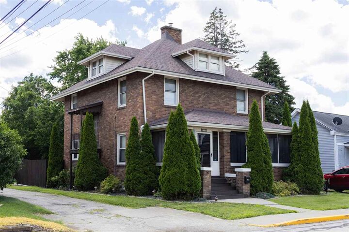 Property Photo:  221 W South Street  IN 47394 