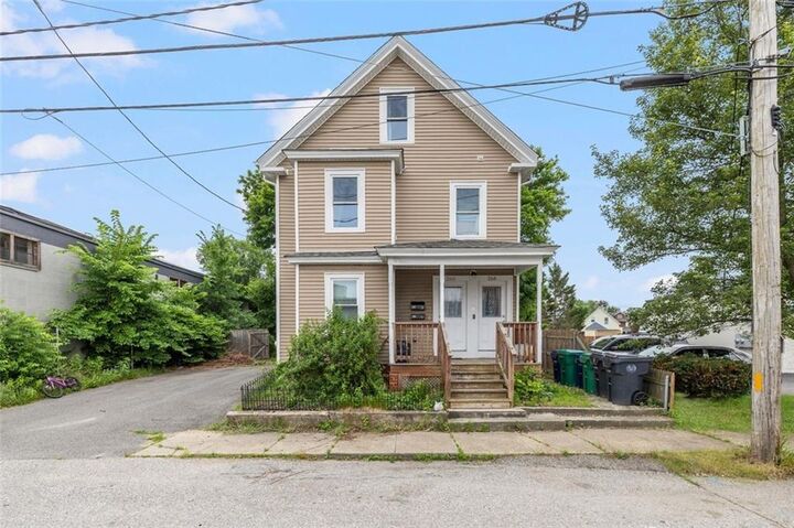 Property Photo:  268 Washington Street  RI 02888 