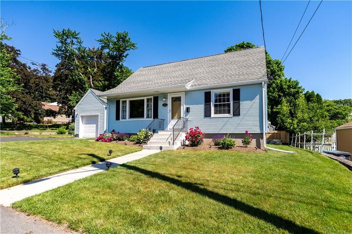 Property Photo:  11 Bellevue Drive  RI 02920 