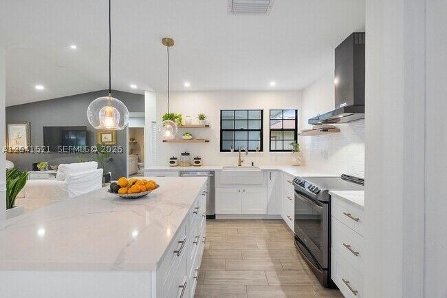 Property Photo:  13 Fenwick Pl 13  FL 33426 