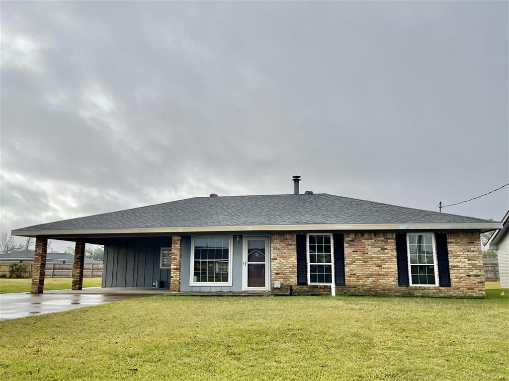 Property Photo: 2536 Mary Ann Drive LA 70663