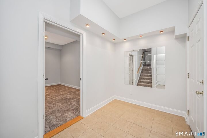 Property Photo:  806 Hope Street 2  CT 06907 