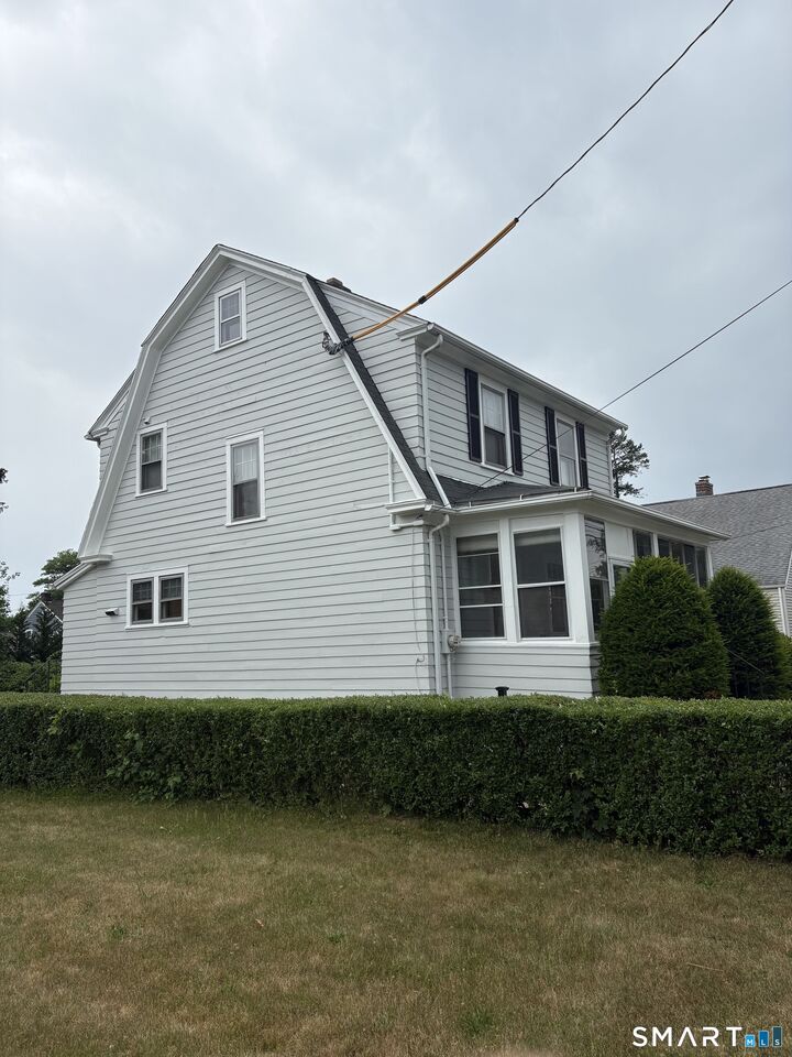 Property Photo:  84 Park Avenue  CT 06517 