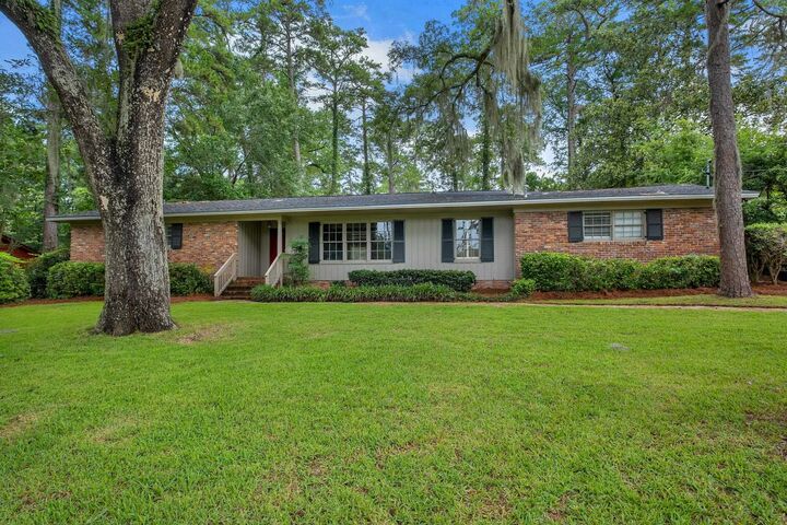 Property Photo:  510 Vinnedge Ride  FL 32303 