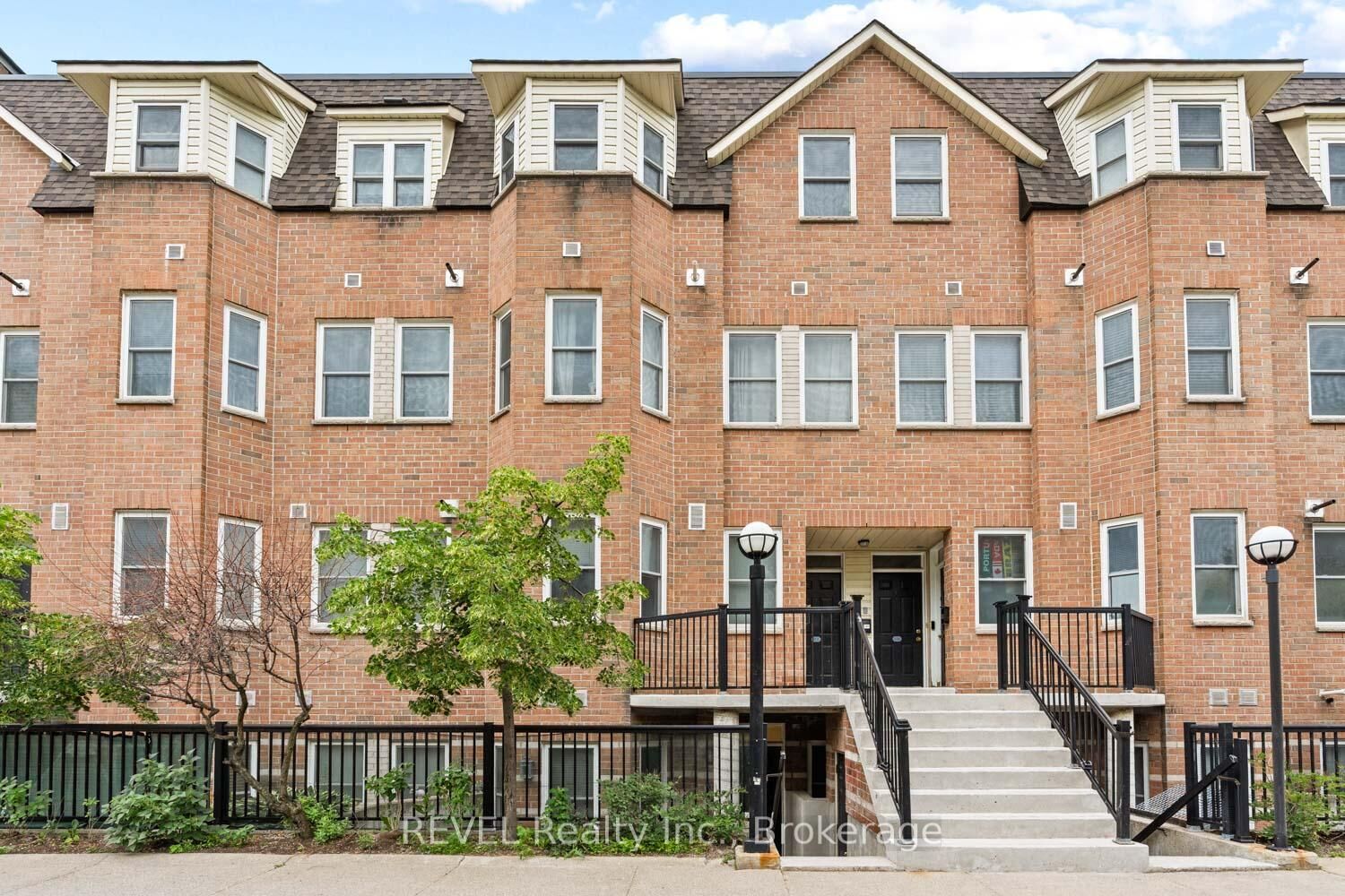 Property Photo: 760 Lawrence Avenue W 199 ON M6A 3E7