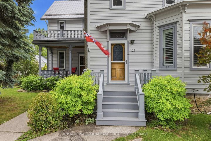 Property Photo:  125 Arthur Street  ON K7G 1B1 