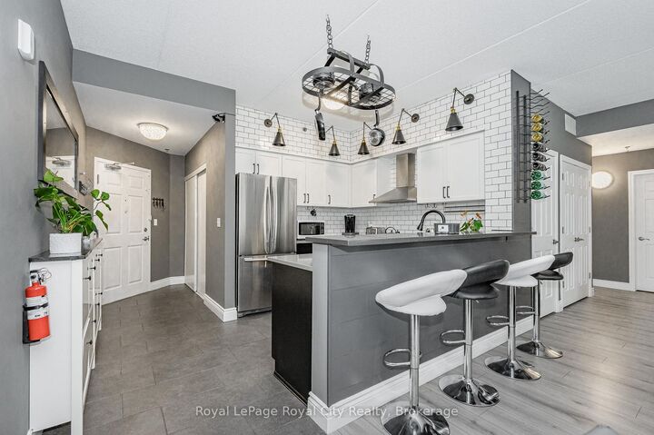 Property Photo:  308 Watson Parkway N 102  ON N1E 0G7 