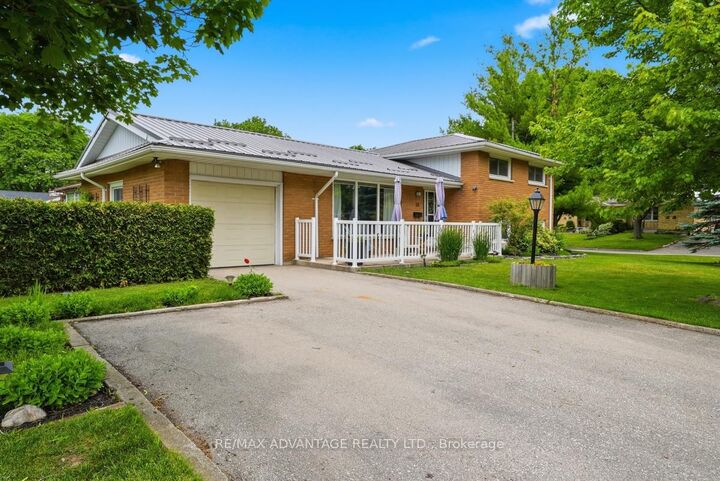 15 North Almond Place — photo 1
