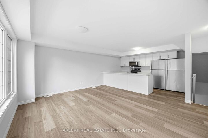 Property Photo:  250 Penetanguishene Road 14  ON L4M 7C2 