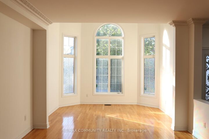 Property Photo: 29 River Forest Street W ON L3S 4H4