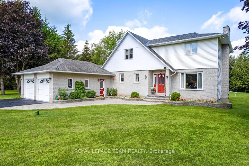 Property Photo: 17 Maric Trail ON K0G 1J0