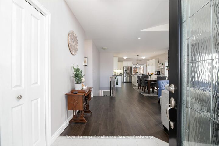 Property Photo:  81 Sienna Avenue  ON K8P 0E9 