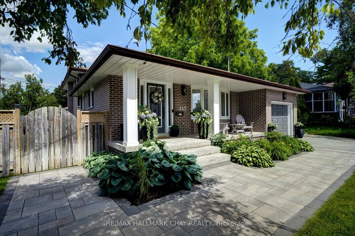 Property Photo:  247 St. Vincent Street  ON L4M 3Z7 