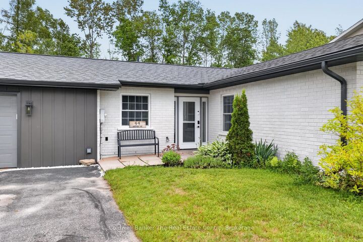 Property Photo: 44 Anson Street ON K0M 2K0