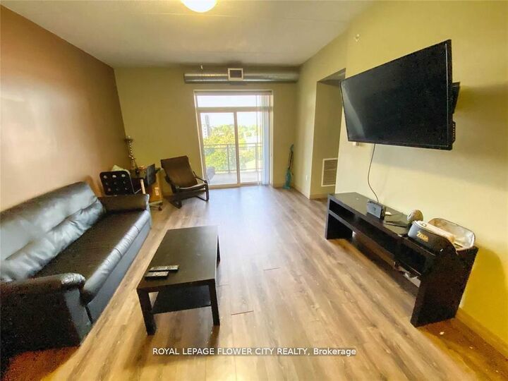 Property Photo:  8 Hickory Street 703  ON N2L 3H6 